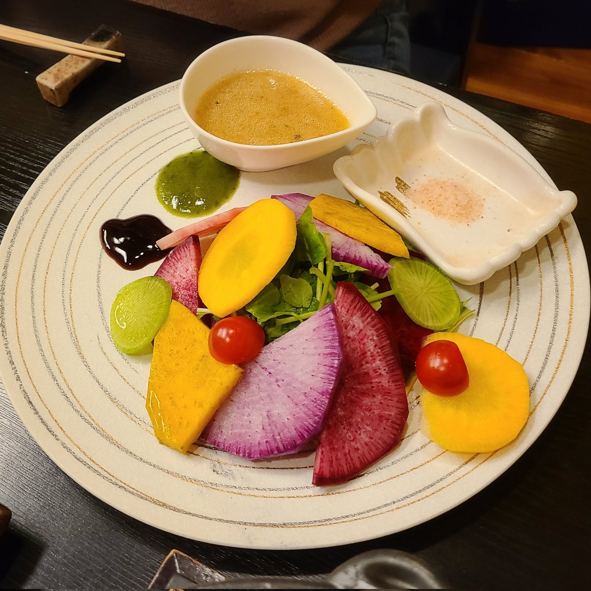 fun_maki's tweet photo. 名古屋ウィメンズマラソン完走しました！
怪我や体調不良で棄権続きだった今年度。
名古屋当日も完治しなかったけど、頑張ってきた自分へのご褒美として鎮痛剤など飲んで走りました。
ランナー以外の方には意味不明なご褒美ですよね😂笑
コースワーストだったけど完走は尊い🍀
暫く治療に専念します https://t.co/wlW30p3H1n