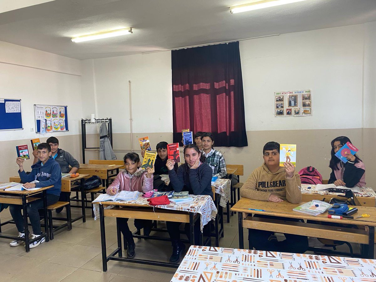 idilmtal's tweet photo. MEB Sosyal Sorumluluk programı ve Hayat Boyu  Öğrenme Sertifikasyon Uygulama projesi çerçevesinde "Çocuklar Oyuncaksız Kalmasın" ve "Hayalleri Olanların Kitapları Vardır" etkinlikleri için Açma Köyü’ndeydik.🙏🏻🦋@sirnakmem73 @idil_ilcemem @izzetaydin01 @byigit78 @SagmanR https://t.co/EU6kFag2UK