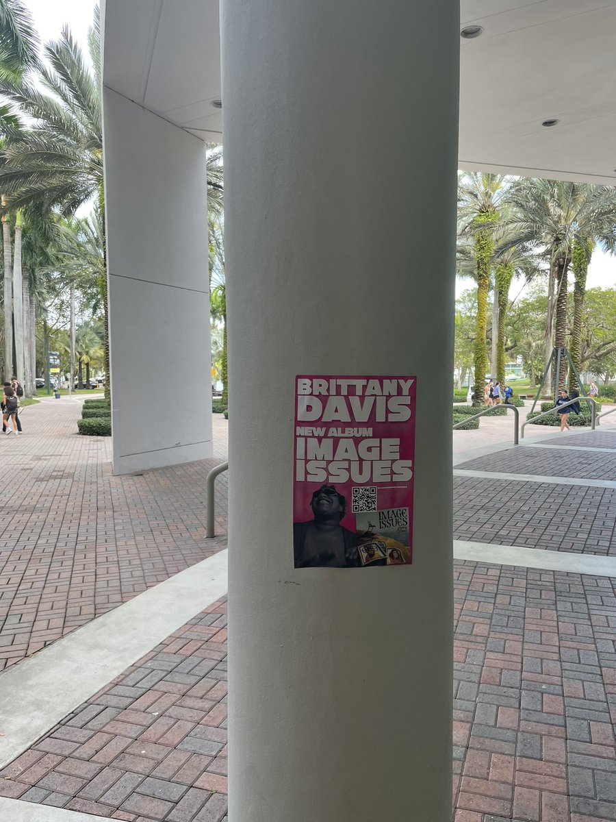 miami_muse's tweet photo. #BrittanyDavis posters all around Miami📍🌴
#newmusic #NewMusic2024 #brittanydavis #imageissues #wynwood #Oscars #miami #katespiracy #orchardambassador #alternative https://t.co/EbR8wSNFRp