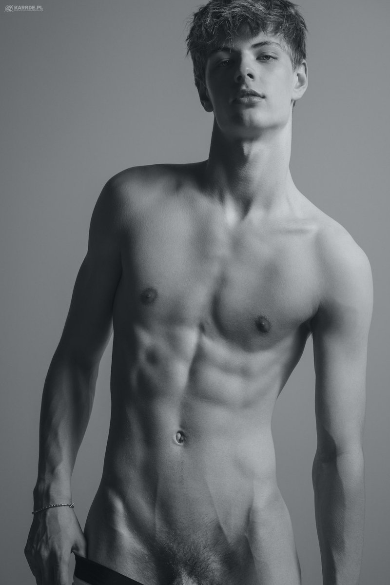 AnEpicBoy's tweet photo. RT if you would like to be at the set of this shooting 😜💋💦

PH: @karrde_pl https://t.co/kU8JldhYO2