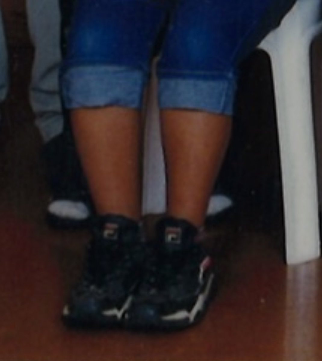 Faithizz's tweet image. Hi @fila_korea! I have been searching for these sneakers forever and just realised the power of social media could potentially help me locate them. I had these from the year 2000 in NZ! I can’t find them anywhere 😔 I would really love a pair again &amp;amp; was hoping you could help? 🥰