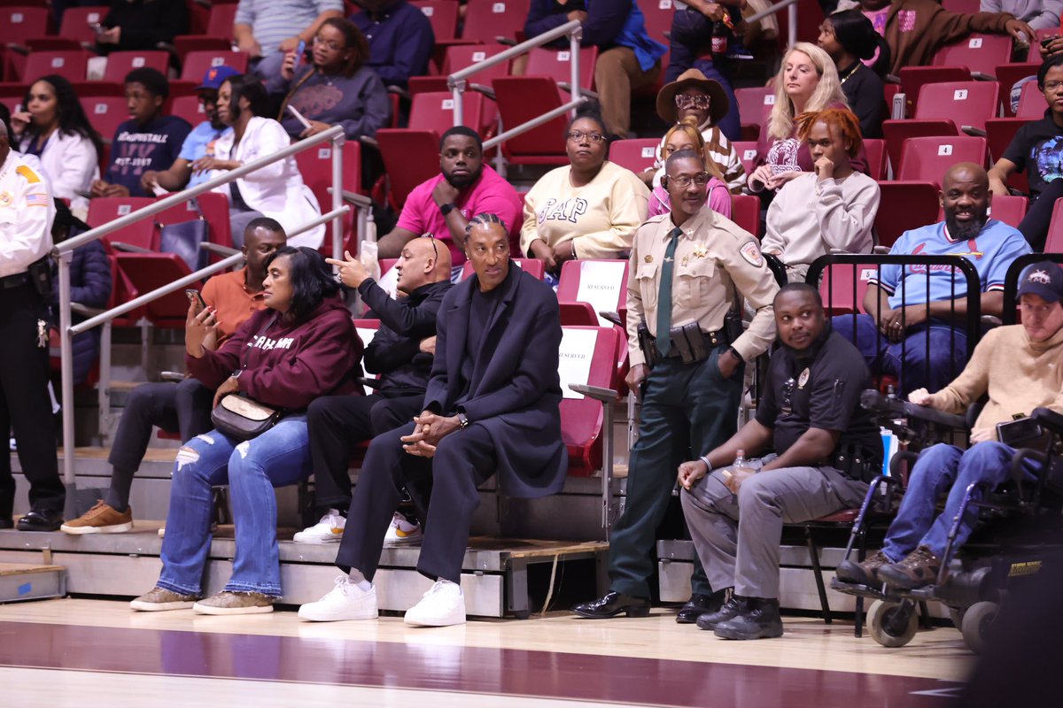 _4cal's tweet image. Did y’all know that @LetsGoICCWBB is undefeated all-time when Scottie Pippen is in the building? #RollTribe