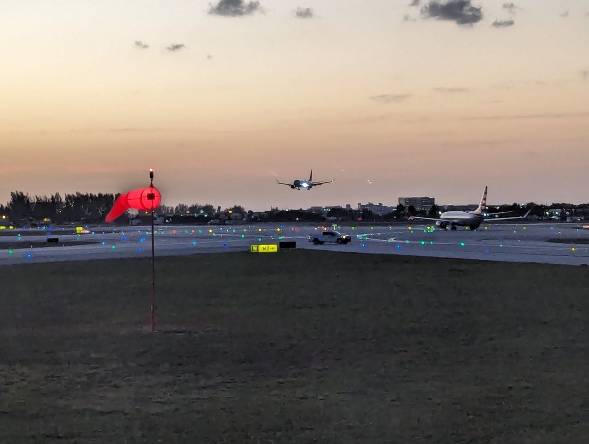 Stuck in between flight cancellations/delays and left with only 23hrs in Miami for the #Spritc2024 of <a href="/sitcancer/">Society for Immunotherapy of Cancer</a> - I wished I had more time there: fantastic meeting and amazing scientists and science - thanks <a href="/JennGuerriero/">Jennifer Guerriero, PhD</a> <a href="/JenWargoMD/">Jennifer Wargo MD</a> <a href="/DelgoffeLab/">Delgoffe Lab</a>!