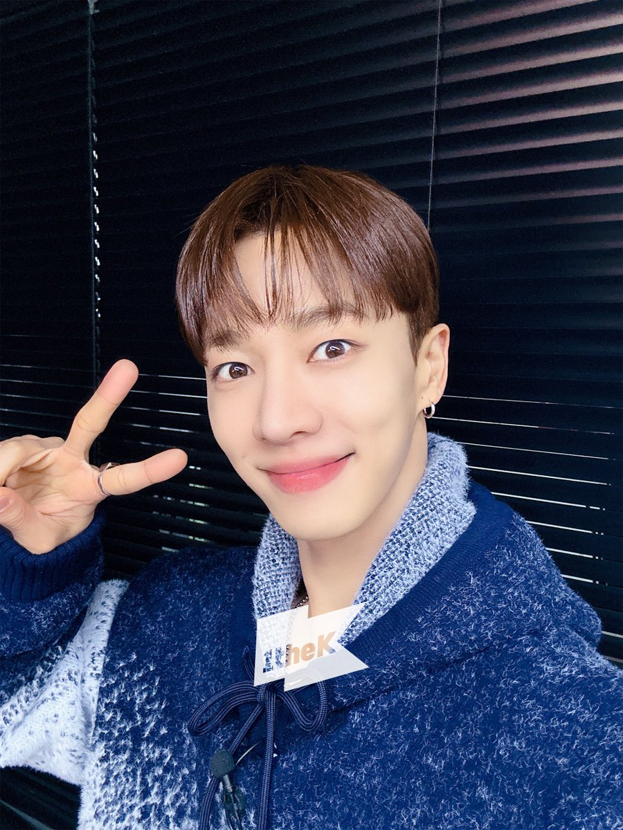 1theK's tweet photo. #하이라이트 가 너무 눈부셔서 눈을 뜰 수가 없다..🫣
진짜 언제까지 멋있고 잘생길 예정이죠? 심지어 귀여워
앞으로도 계속 멋있고 잘생기고 귀엽기로 약속 ~ 🩶
#HIGHLIGHT #BODY #아이돌등판 @Highlight_AUent

#IDDP 👉 https://t.co/knrRFSYAO4 https://t.co/2F0YZpoHla