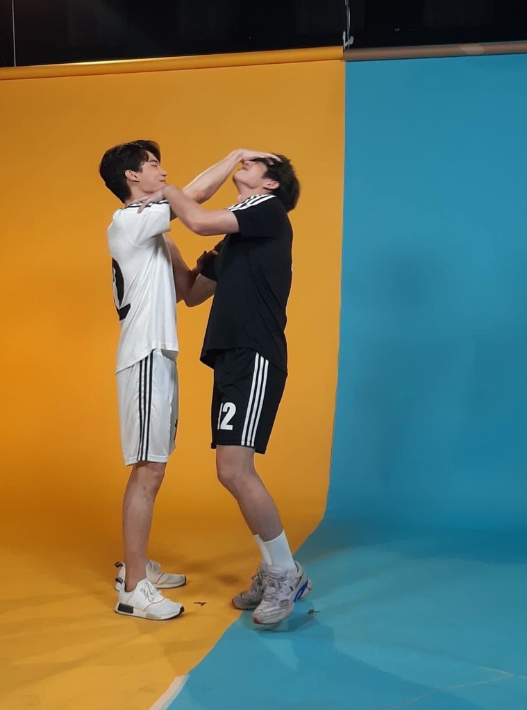 YUYIPPEE's tweet image. สุขสันต์วันเกิดนะสารวัตร มีความสุขมากๆนะ ในโลกนิยายตอนนี้แกเป็นไงบ้างน้อออ ว่างๆก็กลับมาเยี่ยมกันบ้างนะ เจอแกล่าสุดก็งานเอ้าติ้งเจมอะ นานแล้วนะเนี่ยยย คิดถึงๆ อย่าลืมพาไทน์มาหากันอีกนะ
#24thHBDSarawatคั่นกู