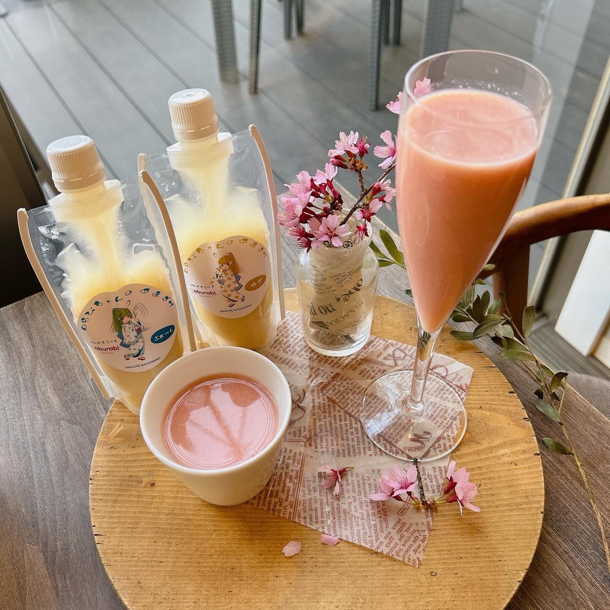 NEOGardenCafe's tweet photo. 甘酒始めました✨

・ノンアルコール
・砂糖不使用、麹あまざけでお米由来の甘味
・酒粕を使用していないので、風味に特有のクセがない
・埼玉県産のお米と桂木ゆずを使用
・冷やしても、温めてもOK
・保存料不使用

飲む点滴と言われ程栄養豊富✨
季節ほ変わり目で体調を崩しやすい身体や美容にも🙆‍♀️ https://t.co/aC4nwEknGO