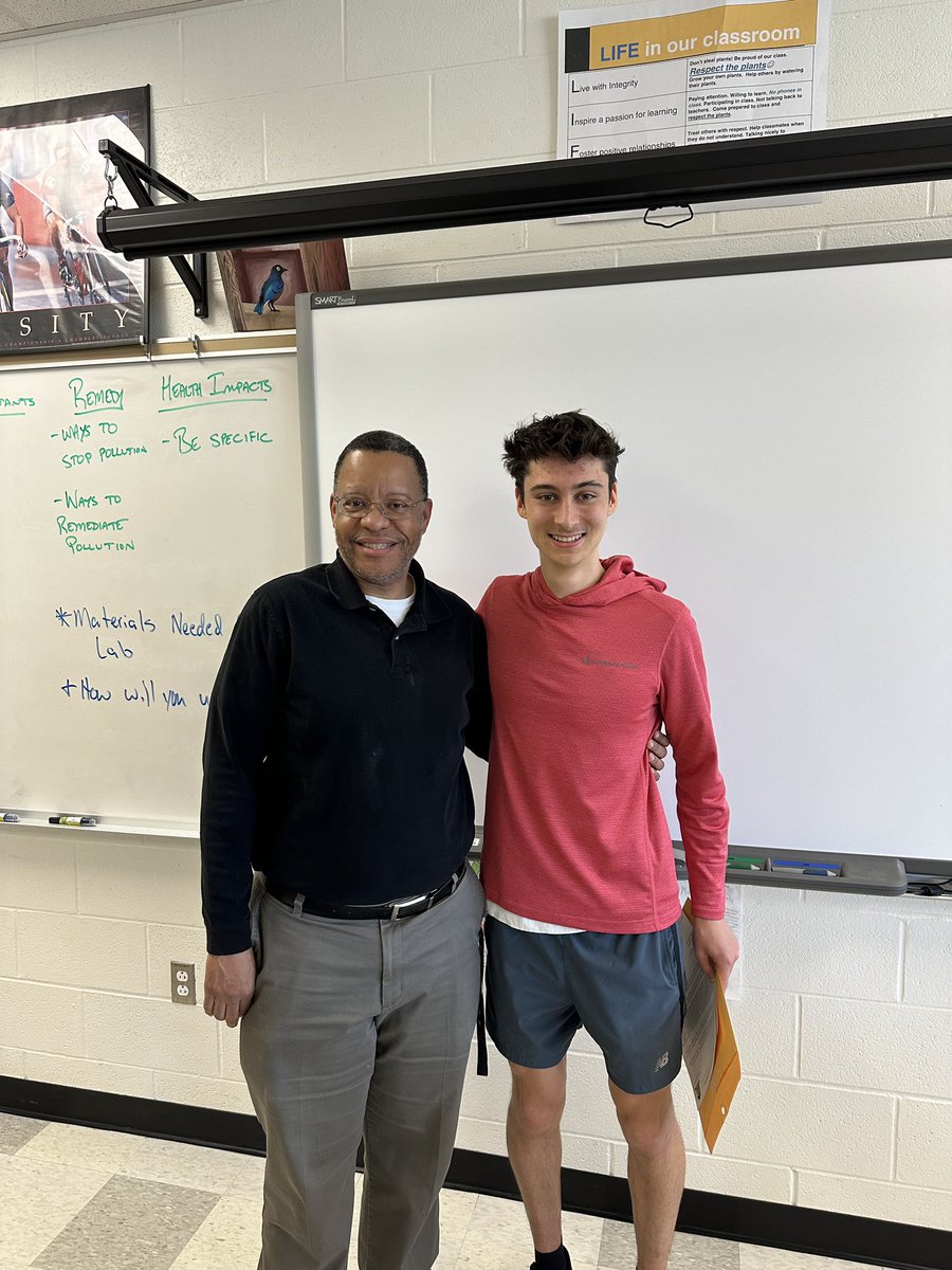 MVMensXCTF's tweet image. Congratulations to the Male Athlete of the Month for February our own @austinxctf! A well-deserved and earned achievement. 👏🏽👏🏽
@MeteaAthletics @MeteaBoosters @meteavalley