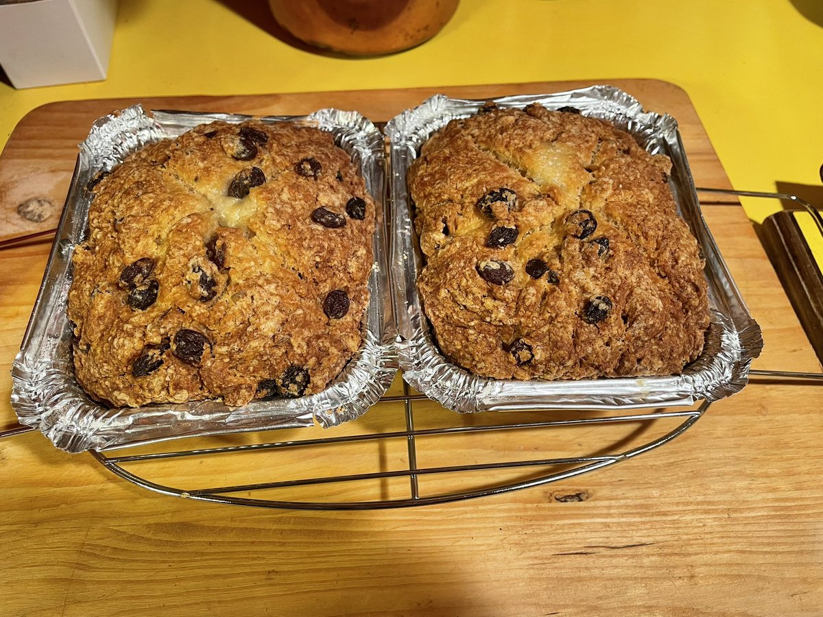 LarkLogan's tweet photo. I attended a cooking class at #UniondalePublicLibrary this pm &amp; learned how 2 make #IrishSodaBread! Chef Julie from @ChefofdFuture was the instructor. We made the batter-baked at home. Very pleased w/ the results! Baked in the @NinjaKitchen Possible Foodie-love it! @UPL_Library https://t.co/s6fMdxivws