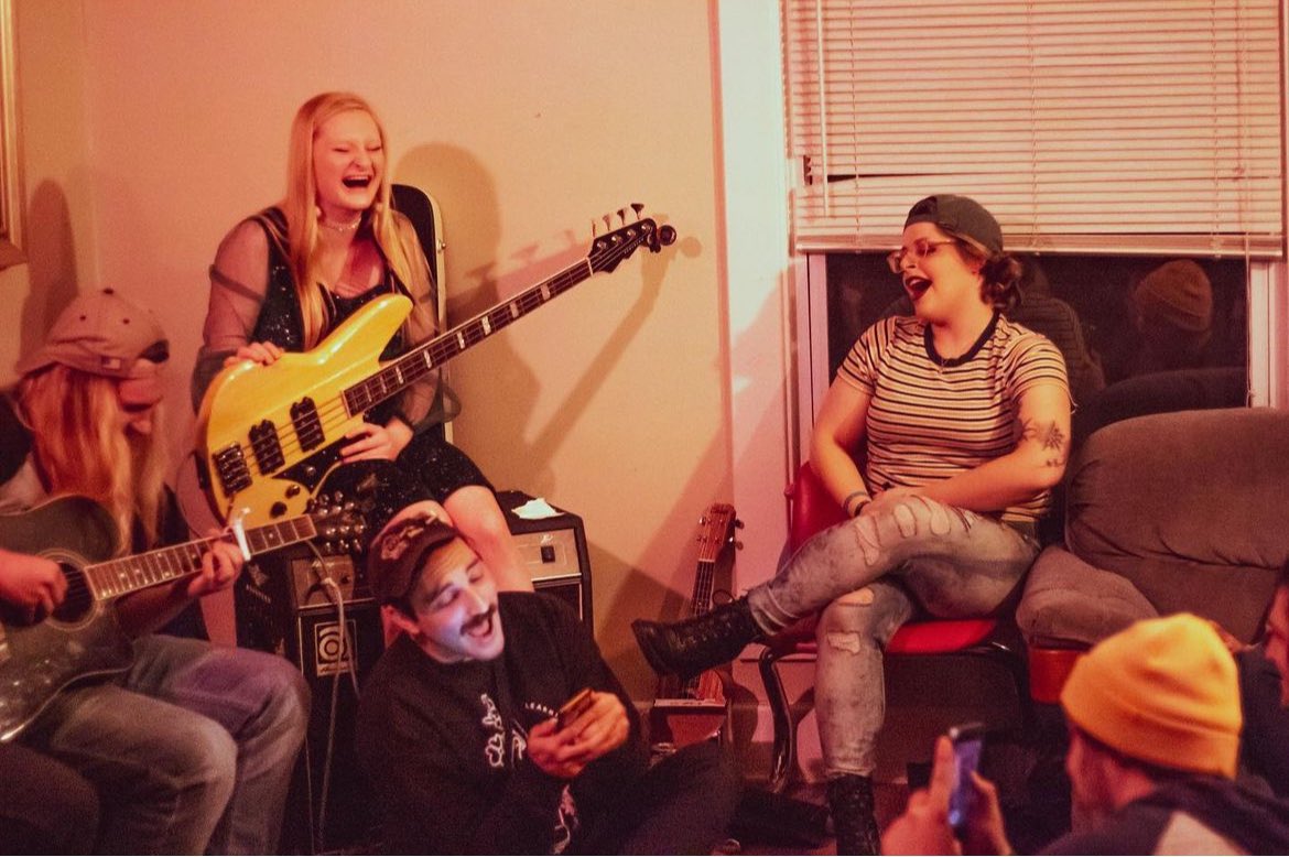 ¯\_(ツ)_/¯ tweet media