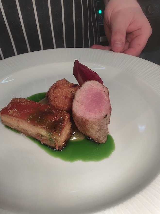 LivCollAcademy's tweet photo. Food pics as promised, from to the amazing Chefs in the City themed event with @porkyaskew @chefnathan__ @barnacleliverpool @georgious_food
The next themed event will be after the Easter/Spring Break, so keep an eye on our social media!! https://t.co/oDX7BmSZvG