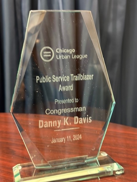 Rep. Davis is very proud to receive the Public Service Trailblazer Award from Karen Freeman-Wilson, President and Chief Executive Officer of the Chicago Urban League.