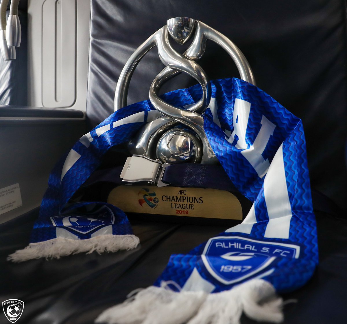 P__MBS's tweet photo. اما تواردها مواريد الابطال
ولا استرح وخل الاسيوية للهلال 💙
 #النصر_العين https://t.co/trK9LbT3DG