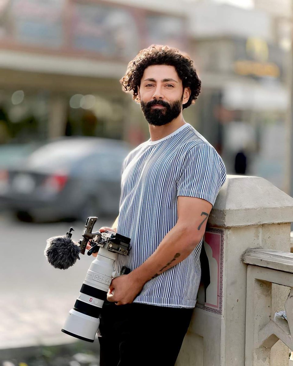 الشهيد مصطفى غريب 💔🥀

في أولى ليالي الشهر المبارك تودّع بعلبك قمرا من أقمارها😞💔

الشهيد مصطفى غريب من بعلبك إستشهد جراء الغارة الصه/يونية التي استهدفت مكان سكنه بالمقربة من دار الأمل💔🥀
 #بعلبك