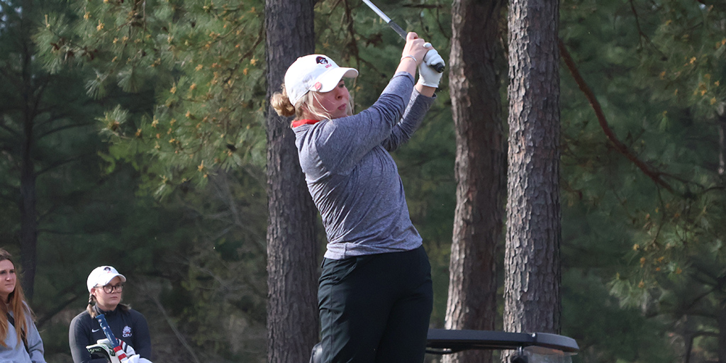 The Lady Bucs are in third place after one round at The Arkansas Collegiate (Mystic Creek - El Dorado, AR) 

Annie Lee is tied for 7th place after shooting a +9  81. #BUCNation