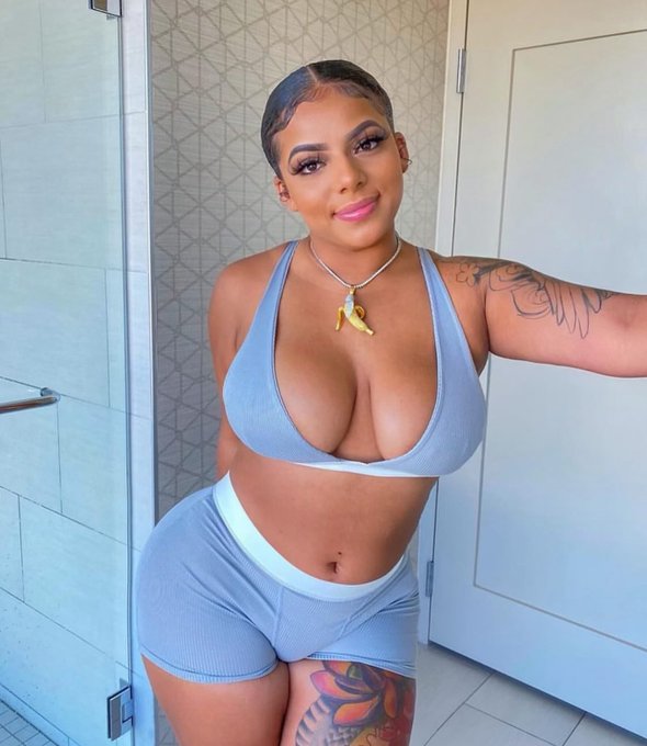 Am i your type? Be honest💕 https://t.co/r7L5IrOlyJ