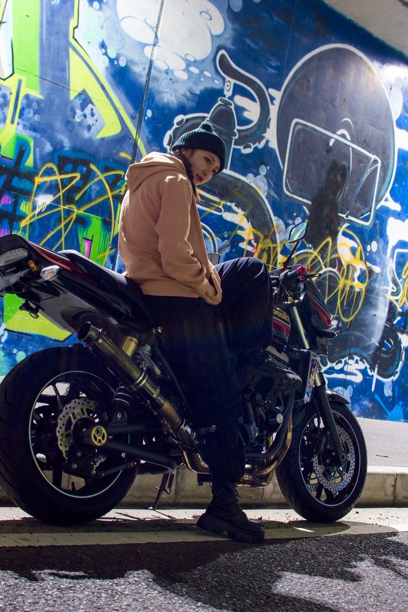 名前：柚月盛楓(ゆずきせいか) 性別：🚺 年齢：24 身長：166cm 車種