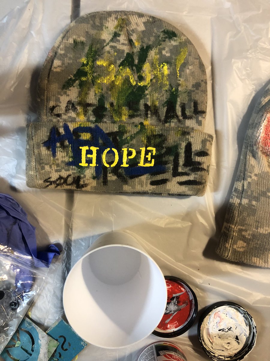 I love seeing all of my crypto art friends I have never met go all in on there art! We all made it already. 👨🏼‍🎨

I’m forever thankful for the blockchain and allowing us artists to be able to have another outlet to express through and for. 🎨📲

🟡