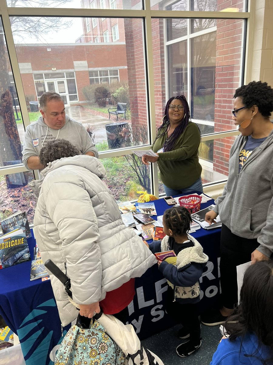 SharroneHonor's tweet photo. I want to give a Huge S/O to @RCACounselor @daisy_mittman for all their hard work, planning dedication to our SEL day celebrations. Job well done 👏🏽👏🏽👏🏽. https://t.co/jnoahUeavq