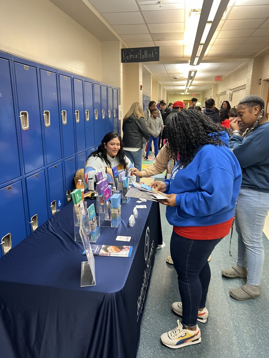 SharroneHonor's tweet photo. I want to give a Huge S/O to @RCACounselor @daisy_mittman for all their hard work, planning dedication to our SEL day celebrations. Job well done 👏🏽👏🏽👏🏽. https://t.co/jnoahUeavq