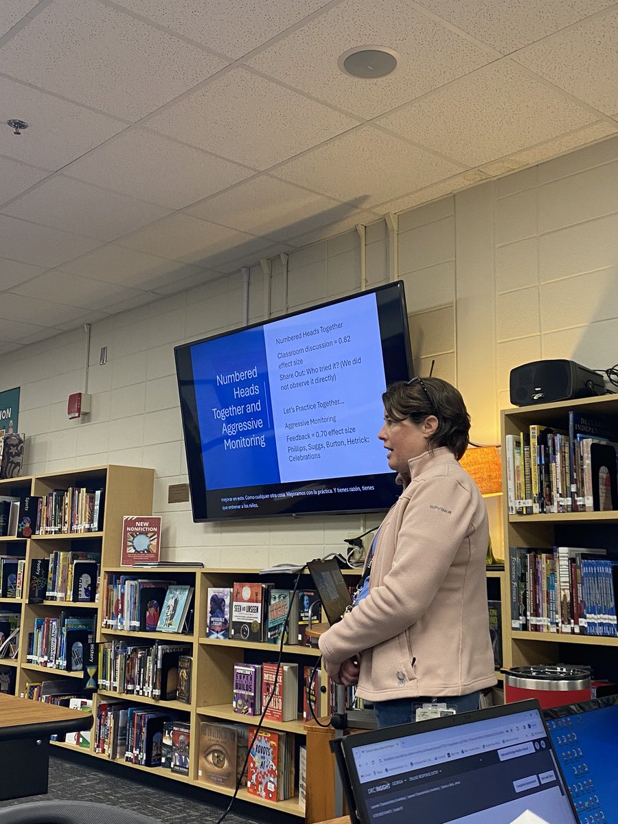 Mrs. Kapella tweet media