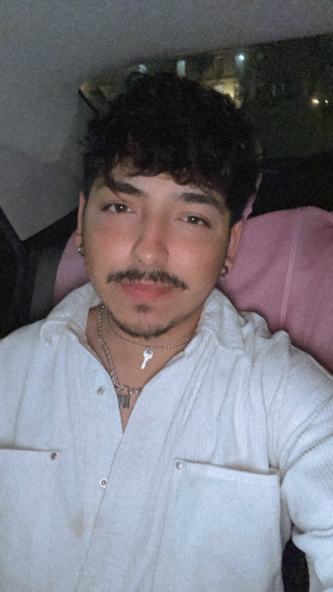 Kitty KUNTour tweet media