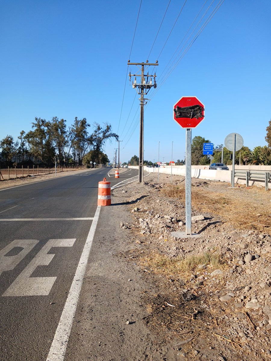 carlmorel's tweet photo. Aún no se abre la nueva bajada de la @autopistaruta78 y ya existe una gran congestión vehicular en San Javier de Malloco, Peñaflor. Se requiere urgente un semaforo en la intersección de Balmaceda con San Javier. @mop_chile @VialidadChile @MuniPenaflor https://t.co/ns4yMjKd9v