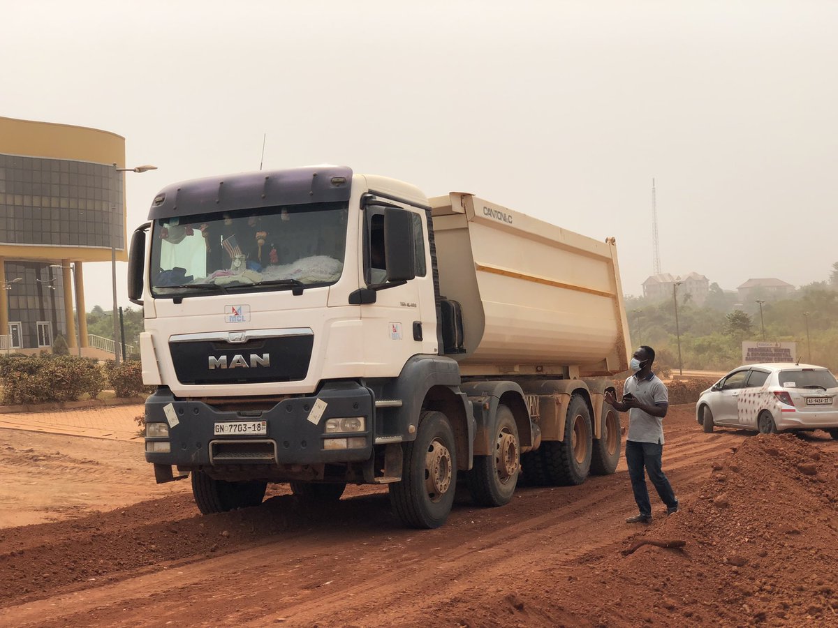 Koteigyinase's tweet photo. Road Closure Alert❗

The KSB-Gyinase road will be closed from tomorrow, 12th March, to 1st April 2024, for road asphalting.

Plan alternative routes for your activities during this period.

#KoteiGyinase #KNUST https://t.co/flIzHjD5PP