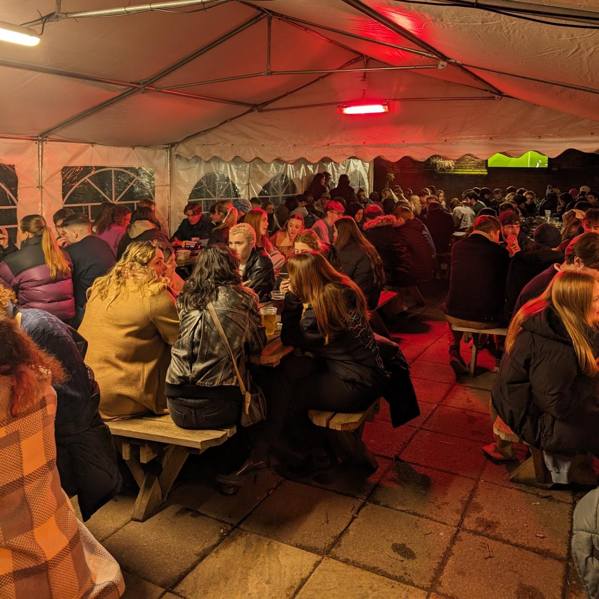 TheGardenHouse5's tweet photo. What a night here at the #Ghouse #studentspub #quiznorwich #nr2studentspub #inittowinit #nr2quiz #nr2quiznight #funandfrolics😂 #funandfriendship #studentquiznight https://t.co/G6PzPNcerb