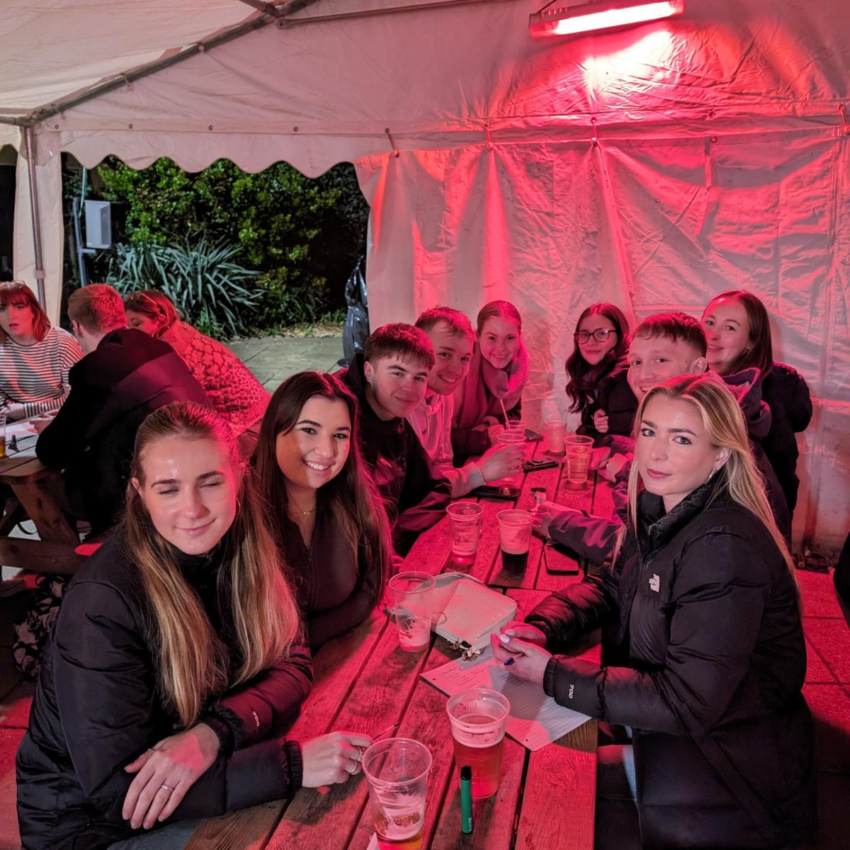 TheGardenHouse5's tweet photo. What a night here at the #Ghouse #studentspub #quiznorwich #nr2studentspub #inittowinit #nr2quiz #nr2quiznight #funandfrolics😂 #funandfriendship #studentquiznight https://t.co/G6PzPNcerb