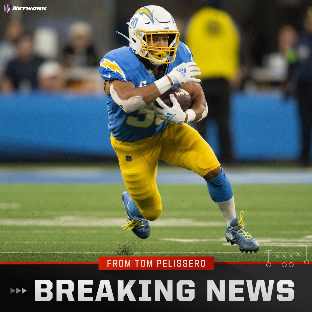 TomPelissero's tweet photo. Veteran RB Austin Ekeler is signing with the #Commanders on a two-year deal worth up to $11.43 million, per sources.

After seven seasons — and 69 TDs! — with the #Chargers, Ekeler has a new home on a deal negotiated by agents Justin Ross and Greg Brookey of @DynamicSportGrp. https://t.co/3oh6wOvEpZ