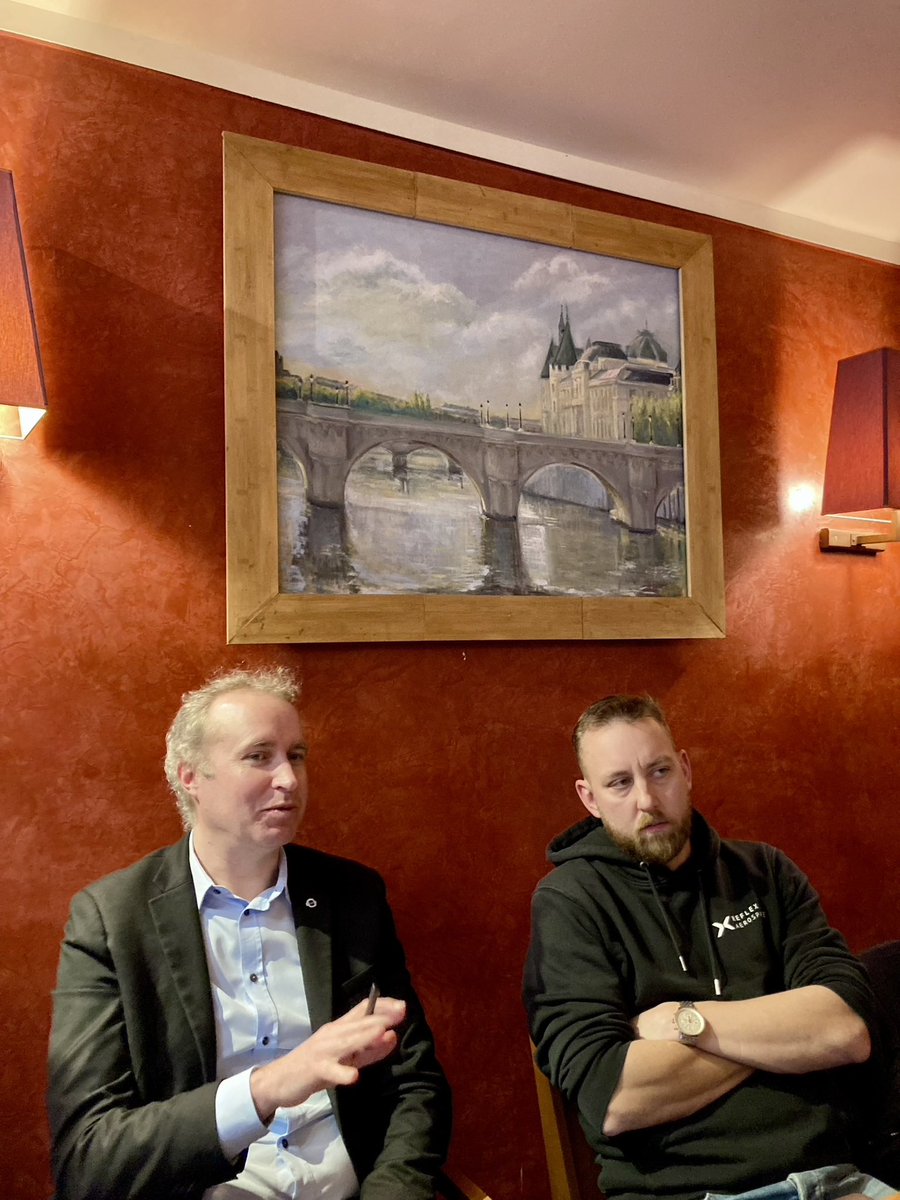 AJPAE's tweet photo. Mois de mars intense pour l'AJPAE ! Pour commencer cette nouvelle semaine, nos membres ont eu l'occasion de rencontrer les fondateurs et p-dgs de deux start-ups spatiales allemandes : Thomas Sinn de Dcubed et Walter Ballheimer de Reflex Aerospace. 🚀🛰️🚀 https://t.co/a68Zdig7bK