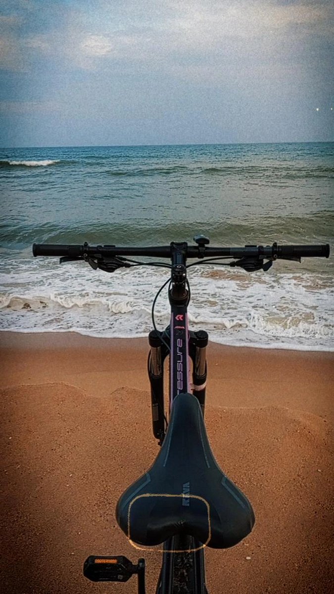 meninokodo's tweet photo. 27/01 parti pra Porto Sauípe, lá eu não conheci ninguém e acabei ficando num hotel, quebrou um pouco o ritmo e me deixou sozinho comigo mesmo, aproveitei a praia pra pensar um pouco e processar o q já tinha rolado em tão pouco tempo de viagem (dormir num quarto voltou as forças) https://t.co/z0wm7ZgEcn