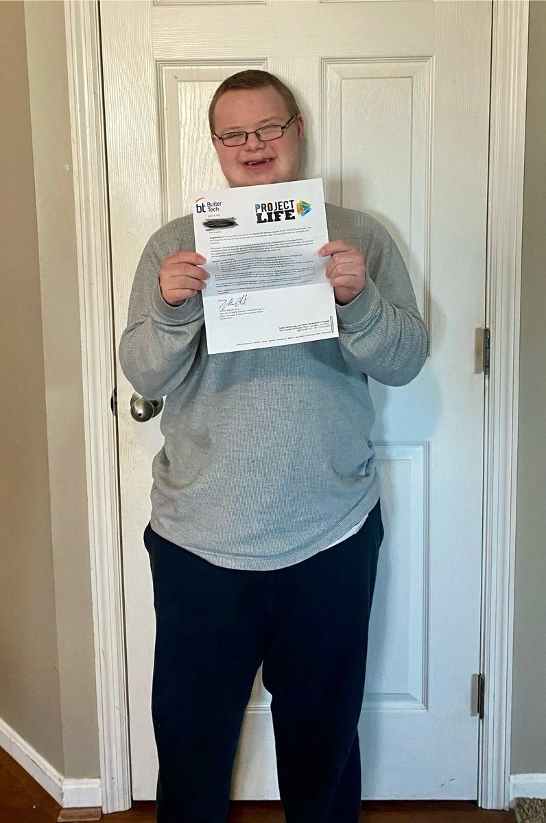 Ellen Bowmann tweet media