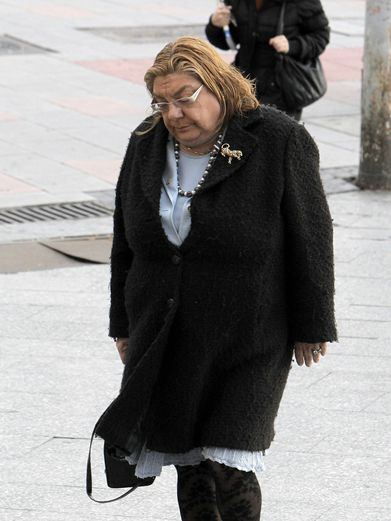 outsidersesp's tweet photo. ¿Sabes quien es Coro Cillán?

Se trata de la jueza que trató de investigar el presunto encubrimiento de las pruebas del 11M del jefe de los TEDAX, Sánchez Manzano.

Por ello le quemaron la casa, fue inhabilitada y hoy se encuentra en una residencia mental en Palencia en régimen de incomunicación.

Así procede el régimen.