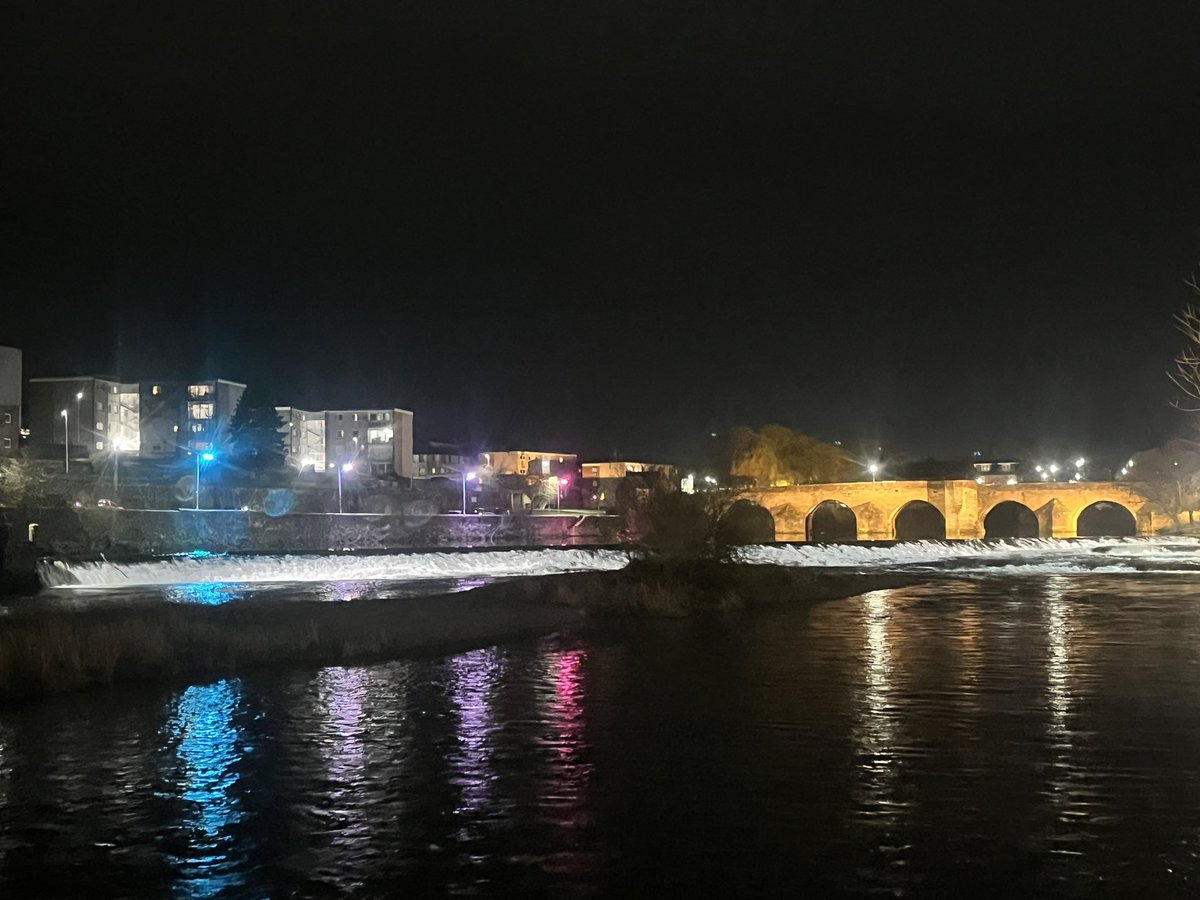 AndreaStenton23's tweet photo. #Dumfries on a cold clear night is just stunning…
Even caught the heron doing a spot of night fishing 🎣
#rivernith
#heron
#DevorgillaBridge https://t.co/Xa4AkDVdz7