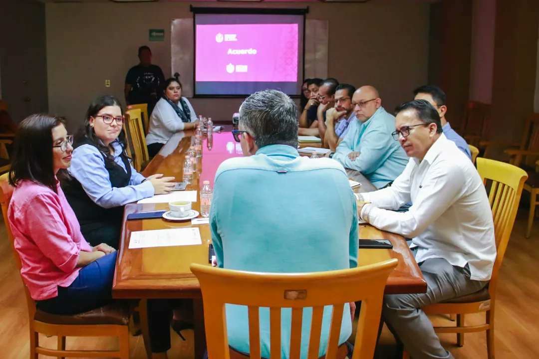 Una forma de gobierno humanista, valoriza a las poblaciones vulneradas, optimizando los registros administrativos que ayuden a visibilizar características y necesidades de las comunidades. En <a href="/PROGOB_Veracruz/">Oficina Programa de Gobierno</a>  celebramos los acuerdos con <a href="/VerSEDESOL/">Secretaría de Desarrollo Social</a> y <a href="/SEducacionVer/">SEV | Secretaría de Educación de Veracruz 📚✏️</a> para tal fin.
