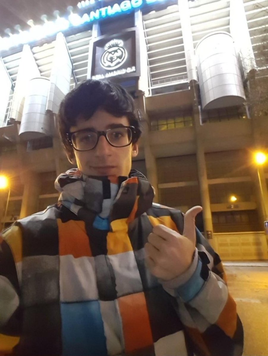 rickyedit's tweet photo. listo para la velada!! (he venido unos días antes para coger sitio) https://t.co/GKsB9hZgCd