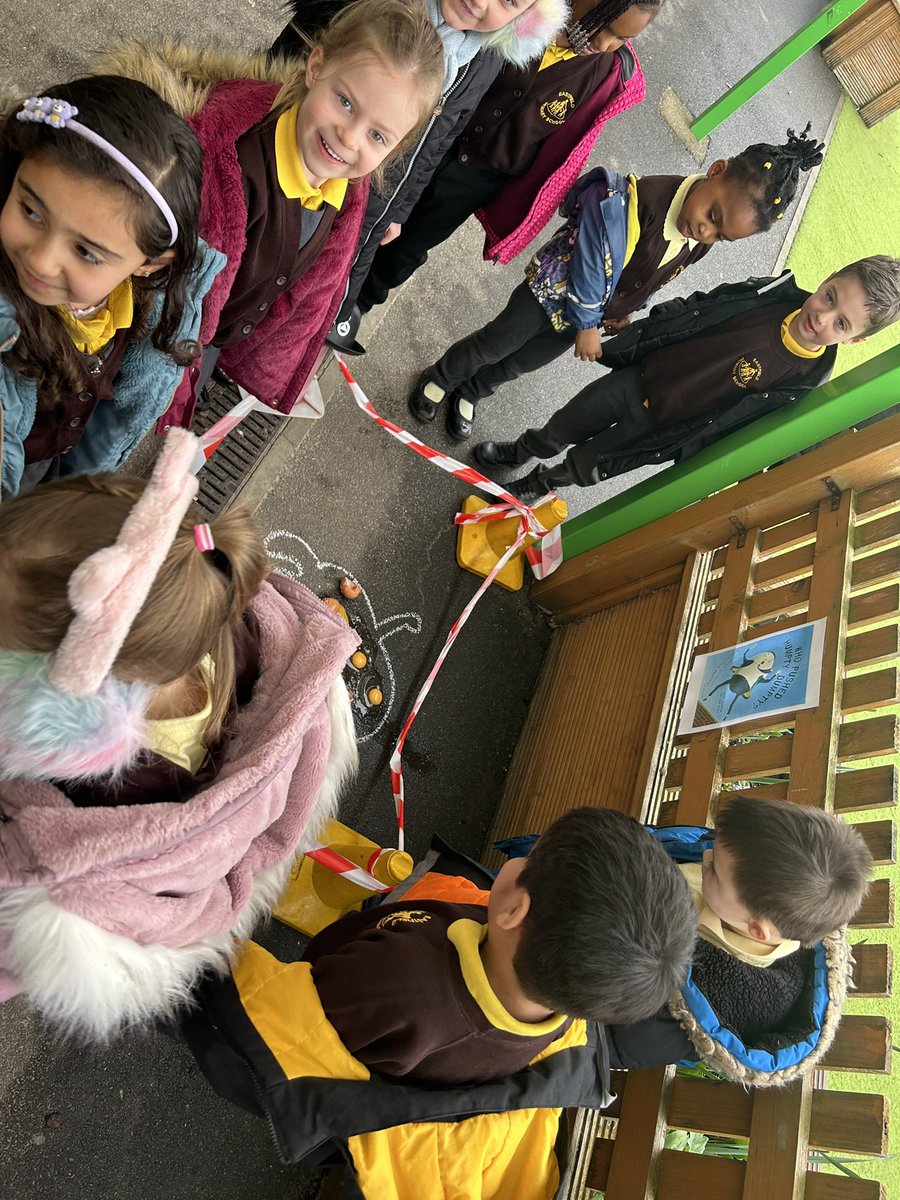 EastfieldPSHull's tweet image. Who pushed Humpty Dumpty? FWK are on the case. Imaginations were buzzing this morning as the children wondered who it could have been! #epsFWK #epswriting