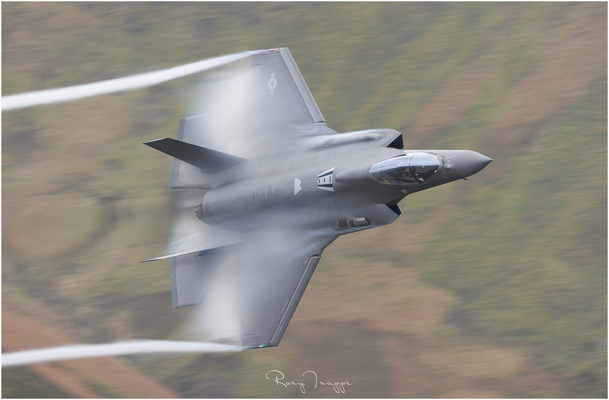 Fury flight this afternoon on the Mach Loop. This is Fury02. Taken from the Spur. #machloop #photography #raflakenheath #F35