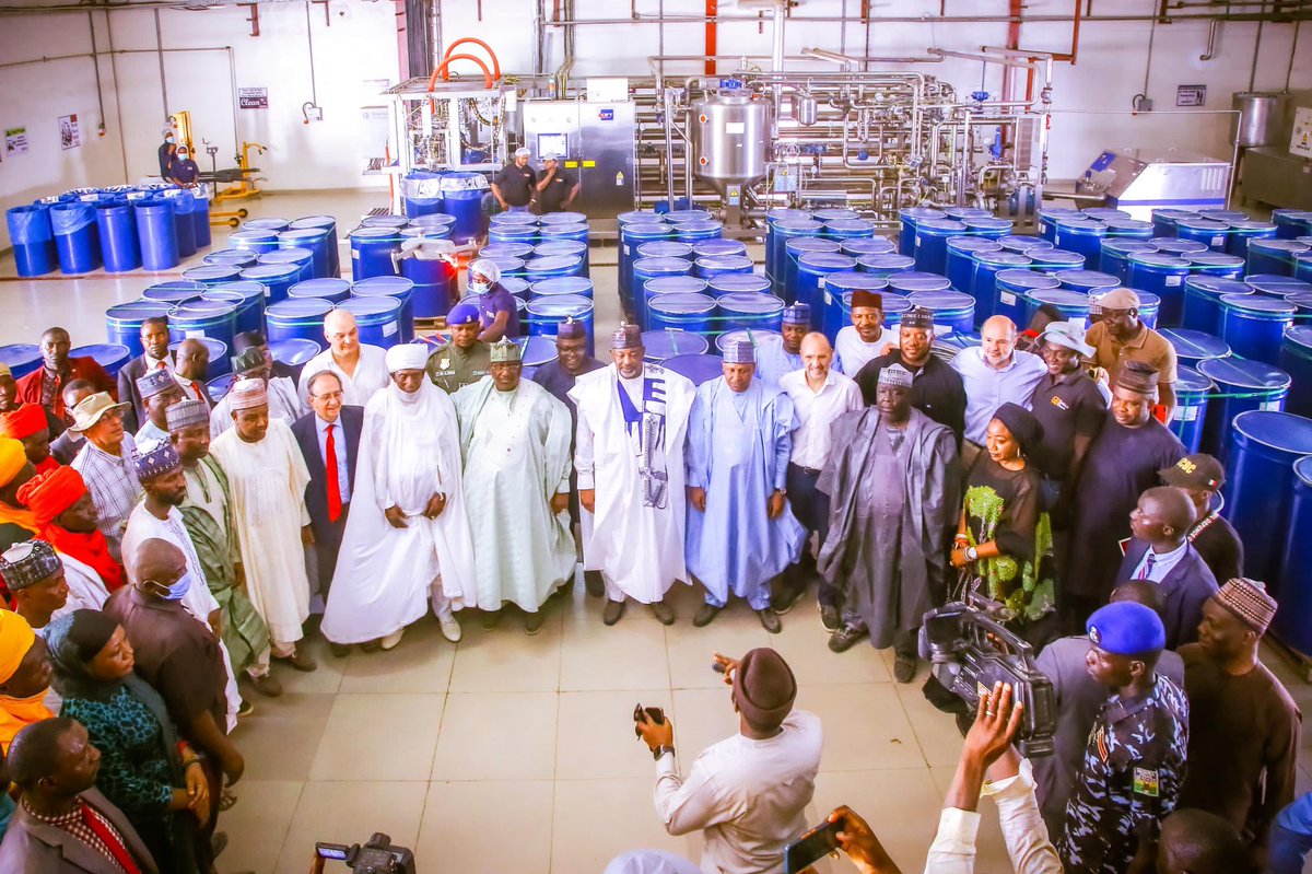 mickiebrownkie's tweet photo. ICYMI: "I am equally here to partner with you to banish hunger. You are doing the job. And it is necessary for me to support you; it is mandatory as Nigerians."
- President Bola Tinubu to Governor Mohammed Umar Bago of Niger State. #PBATInMinna https://t.co/L8FuKgeI4w