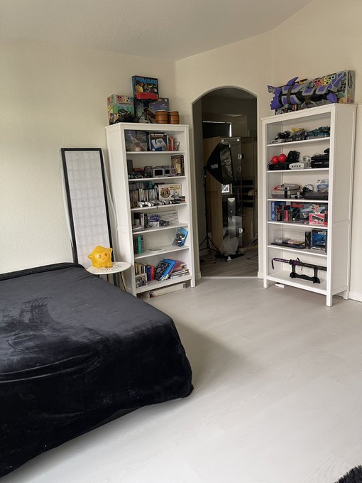 It&rsquo;s finished! Just in time for my flight in the morning! 👹👹👹 https://t.co/GrF6CaoTIH