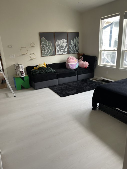 It&rsquo;s finished! Just in time for my flight in the morning! 👹👹👹 https://t.co/GrF6CaoTIH