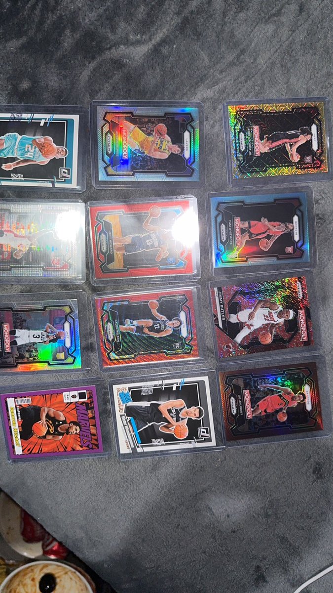 donrom__'s tweet image. take the whole lot $300 shipped

jamie j /500 
cam whitmore/199
jimmy butler 100/100
austin reaves /199
og anunonby/249
jett howard true red /299
jalen wilson red
and a couple base rookies
@CardPurchaser 

#nba #monopolyprizm     #monopoly 
#cardcollections
#nbaprizm
#paniniprizm