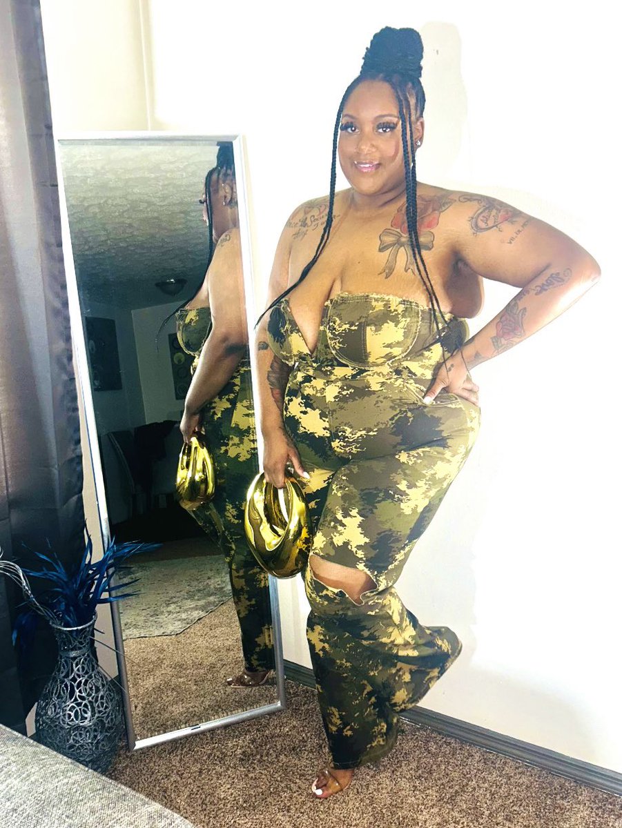 TheBigFineCo's tweet photo. ▪️NEW ARRIVALS 
  JUST DROPPED 🔥
🔎 Ride Or Die Babe 
  Available in 1x -3x 
🛍️https://t.co/bGx1Lg07Qs https://t.co/VpTXYEqwpA