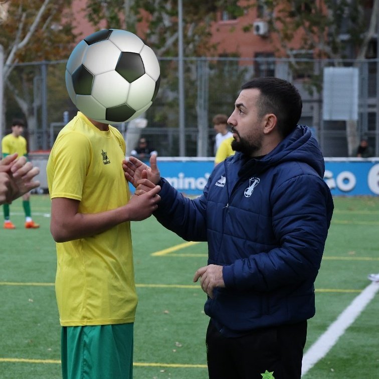 papigavi's tweet photo. si algún día tenéis la oportunidad de entrenar a un equipo de fútbol base 

pillad esa oportunidad, es la experiencia más bonita que estoy viviendo en el fútbol 

contagiarse de la alegría y la humildad que traen los juveniles con los que estoy es de lo más bonito que me ha pasado nunca, ver como crecen, progresan y creen en el mensaje de sus entrenadores es algo indescriptible.

nunca pensé que algo así llenaría tanto y sobretodo que chavales tan buenos me hagan tener tantas ganas de hacerles sentir orgullosos de nuestro trabajo y lo que hacemos

💚