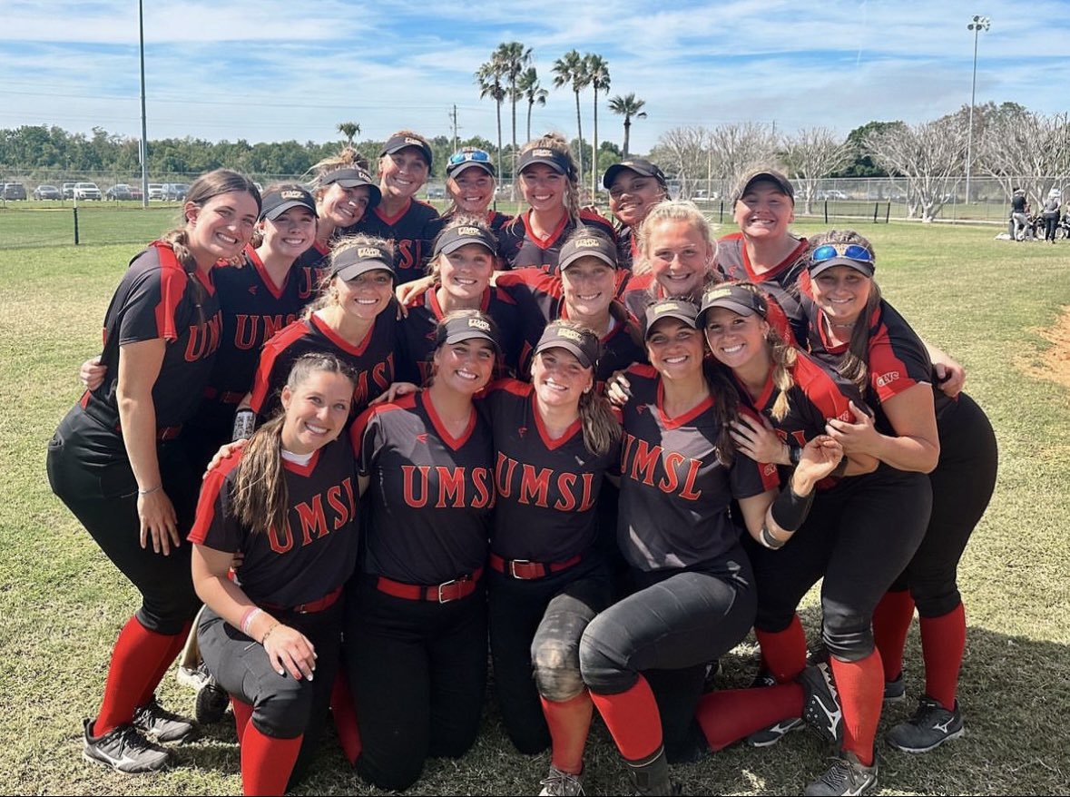 UMSL Softball tweet media