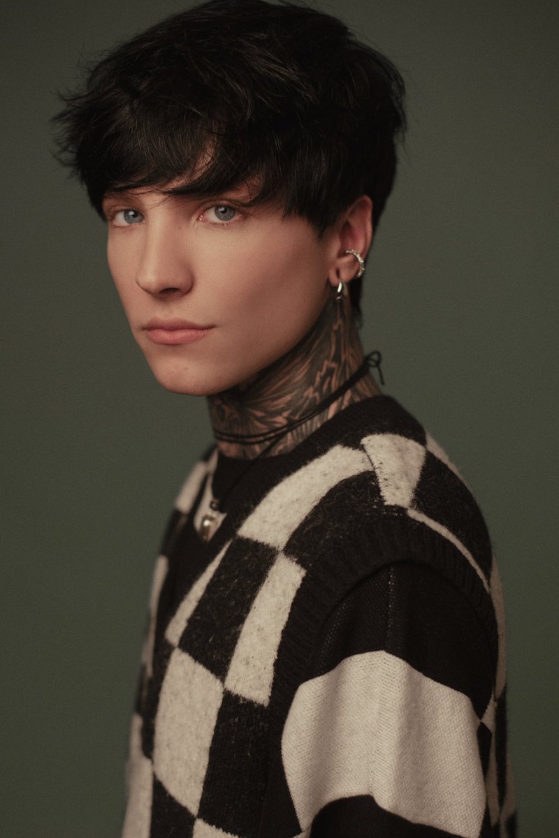 Nico_25t's tweet photo. Te Amamos @xCryboy tus fans siempre te estaremos apoyando en las malas y en la buenas, Eres una persona increíble que merece todo lo mejor del mundo 🖤🫶💗 ERES UNA CURITA 🩹 PARA MUCHAS PERSONAS QUE ESTAN PASANDO POR MOMENTOS MALOS , siempre estas para sacarnos una sonrisa ❤️🫂 https://t.co/8f9mNErC7t
