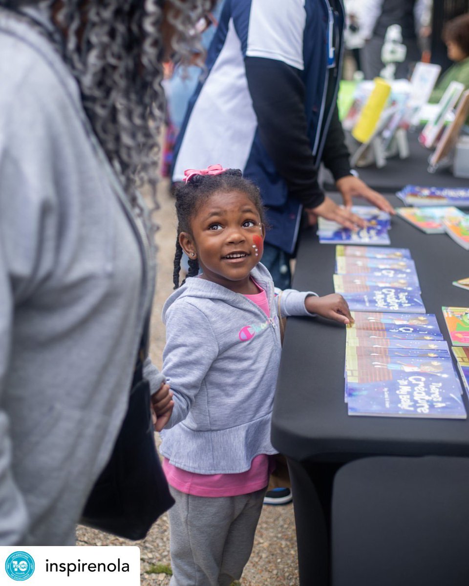 NOLAPSchools's tweet photo. 📚✨ Relive the #JOY from @InspireNOLA first-ever Literacy Festival! 🎉 Families united, faces painted, and authors cast their captivating spells. Kudos for hosting such a wonderful event! 💙✨ #InspireNOLA #LiteracyMagic #ReadingJoy #NOLAPSCARES
• • •
What an incredible weekend at our first-ever Literacy Festival! 🎉
We’re still buzzing with excitement from partnering with @baldwinandcompany coffee & bookstore to bring this amazing event to life! It was a joy to see families from our community come together to celebrate the magic of reading. From face painting fun to captivating author readings, the day was filled with smiles and inspiration. 📚
Huge thanks to Baldwin & Co. for their invaluable partnership, and a special shoutout to State Senator @royce_duplessis, Councilman @freddiekingiii, and @q93fm for their unwavering support! 🙌
#InspireNOLA #Inspire10 #NewOrleans #Louisiana #Literacy #LiteracyFestival #LoveofReading