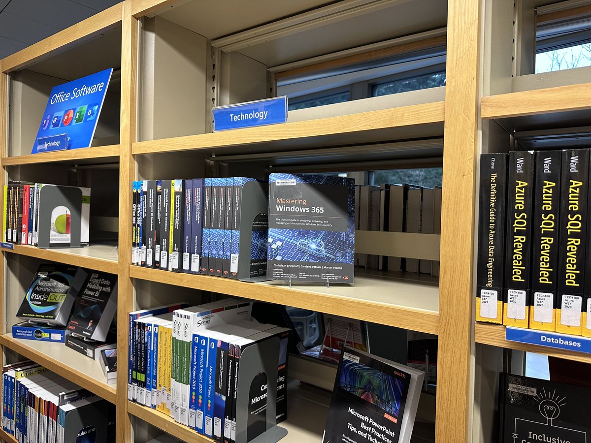 You can now spot our #Windows365 book at the #Microsoft Redmond campus library! 📚