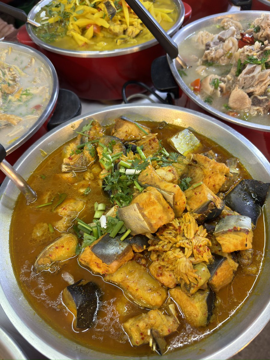 CaptainJoe80's tweet image. แผงอาหารถาด(กับข้าวไทย)​ในตลาดสดน่าทานทุกอย่าง​ #streetfood #thaifood #ต... youtube.com/shorts/UtF-kzj… ผ่าน @YouTube
กับข้าว​ ,อาหราร ,อาหาร​ไทย​ ,อาหาร​ว่าง​ ,สำรับไทย ,cake ,restaurant ,sweet,ตลาดสด,ตลาดนัด,ตลาดเช้า,พ่อค้าแม่ค้า,ลำปาง,กับข้าว, Chiang Mai, Chiang Mai Walking